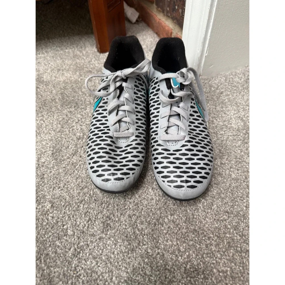 Nike Magista Kids Soccer Cleats Wolf Grey Turquoise 651586-040‎ Size 5Y